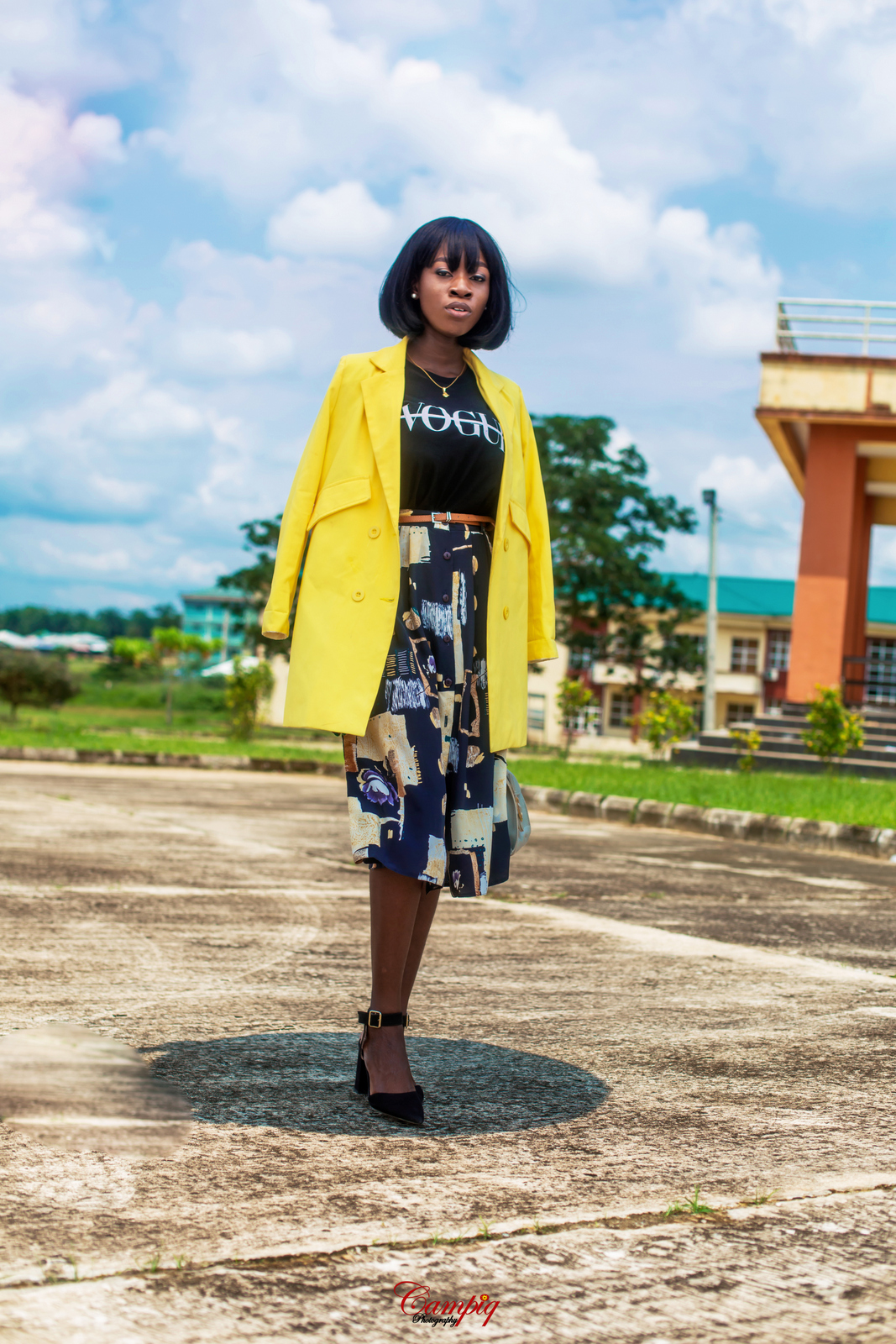 Styling-the-blazer-trend-Yellow-neon-trend-somgolibe-the-chic-street-lawyer